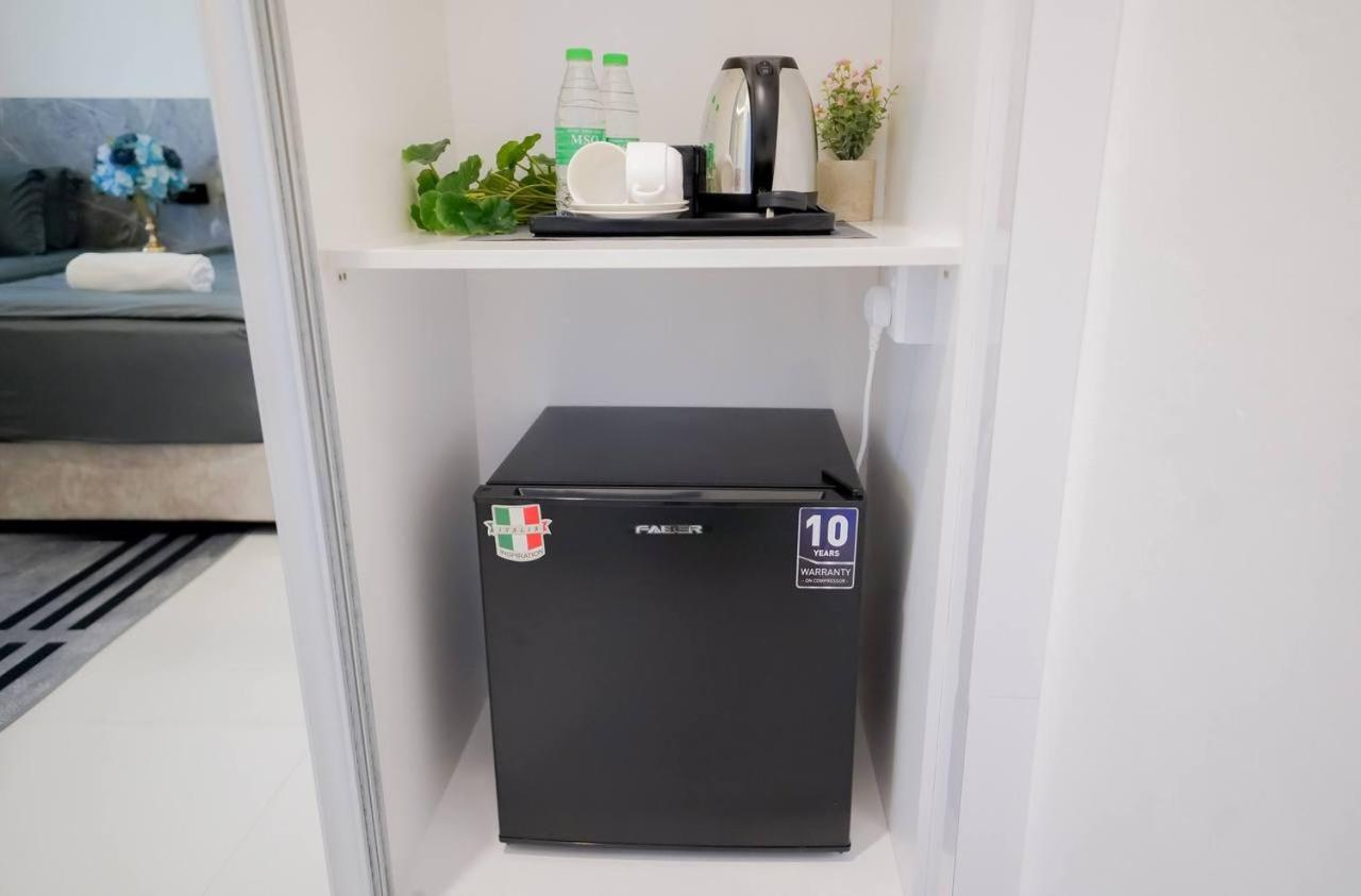 Auranad Tinyhouse Bandar Tanah Merah Wifi Netflix Esterno foto